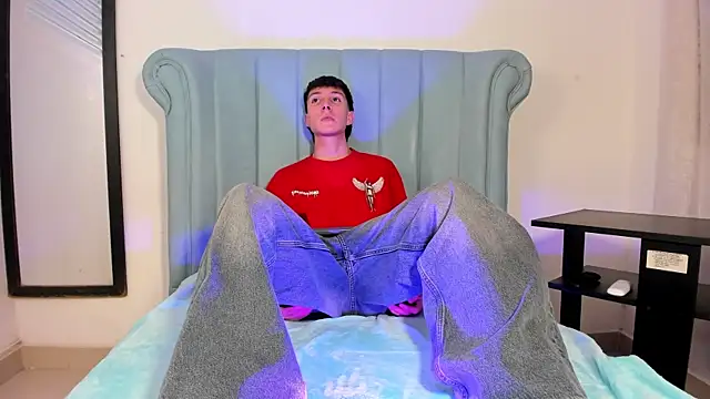 LittleDanny  online show from February 16, 2026, 9:22 pm