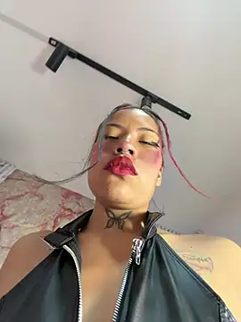 Georgina Astor online show from March 18, 2026, 3:31 am