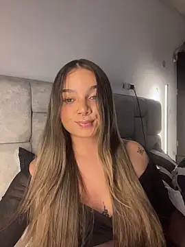 AnnyLopezzz  online show from April 2, 2026, 5:38 am