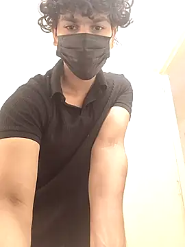 Snapshot of Goodmens5 chatting on October 9, 2025, 8:23 am Goodmens5 online show from October 9, 2025, 8:23 am