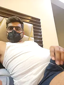 LoveGuruRA online show from September 28, 2025, 6:57 pm