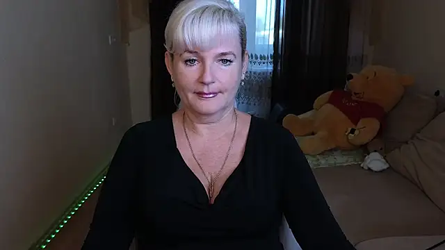 Snapshot of Vina_Vision chatting on September 15, 2025, 12:16 pm Vina Vision online show from September 15, 2025, 12:16 pm