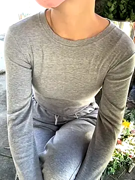 Tieuvi 18 online show from November 14, 2025, 1:48 am