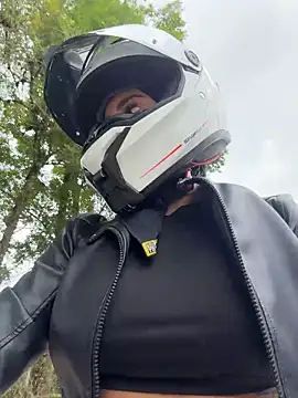 AlannaEvons online show from March 27, 2026, 7:13 pm