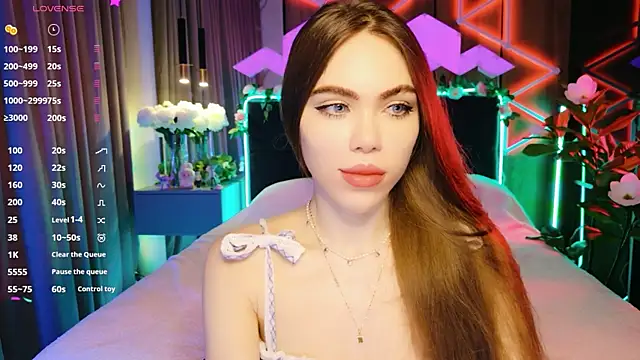 MimiFors online show from September 9, 2025, 4:28 pm