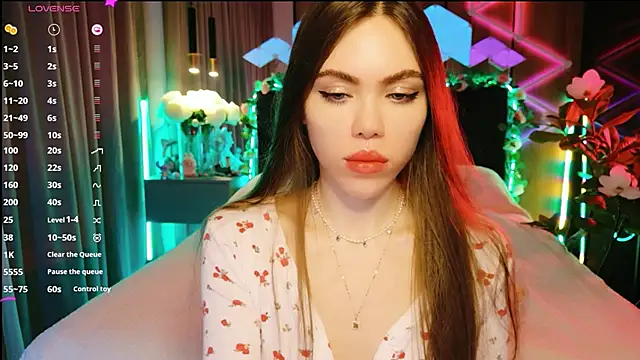 MimiFors online show from September 25, 2025, 5:27 pm