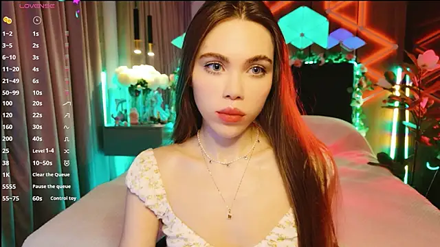 MimiFors online show from October 1, 2025, 3:18 pm