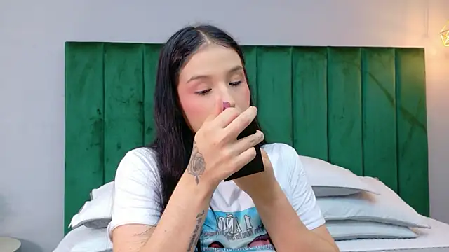 Snapshot of Ashley_Evans22 chatting on July 9, 2026, 12:26 am Ashley Evans22 online show from July 9, 2026, 12:26 am