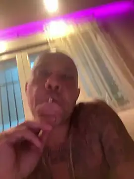 gitanomadrid online show from July 6, 2026, 12:29 am
