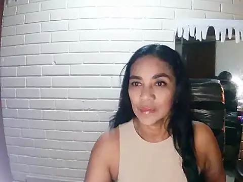 MiiaVelasquez online show from November 8, 2025, 5:29 am