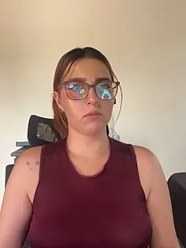 CoraVibes online show from September 29, 2025, 7:51 pm