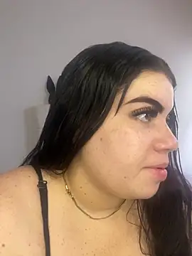 Kuromy x online show from November 26, 2025, 6:42 pm