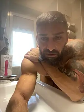 GmGit online show from October 21, 2025, 2:40 pm