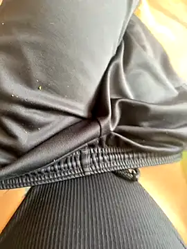 deeidnic online show from October 6, 2025, 2:25 pm