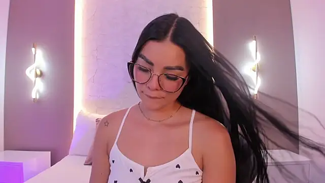 emily tolson online show from March 2, 2026, 7:21 pm