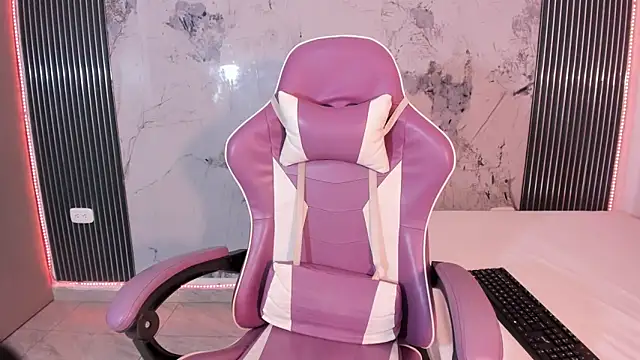 Mia Duarte1 online show from March 7, 2026, 7:33 pm