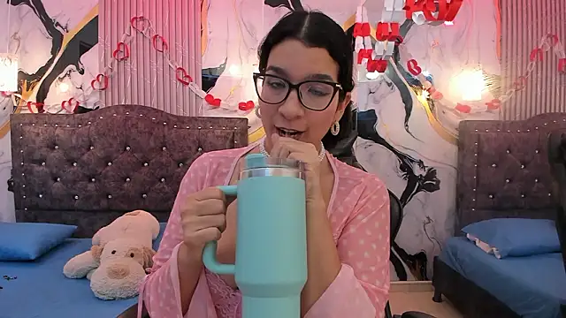 Snapshot of GiaCutee chatting on February 26, 2026, 3:16 am GiaCutee online show from February 26, 2026, 3:16 am