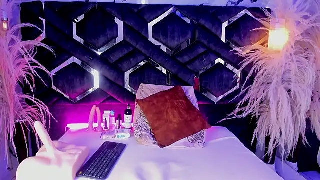 Zoe-Johnson  online show from January 10, 2026, 9:30 pm