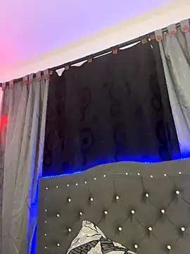 Snapshot of katy_cutie_ chatting on October 24, 2025, 4:42 am katy cutie  online show from October 24, 2025, 4:42 am