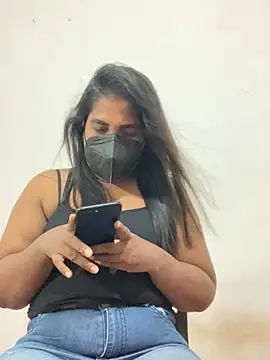 Choco Chuby online show from October 31, 2025, 3:35 pm