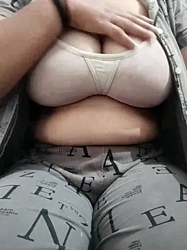 Snapshot of priya_hot_69 chatting on October 5, 2025, 9:18 am priya hot 69 online show from October 5, 2025, 9:18 am