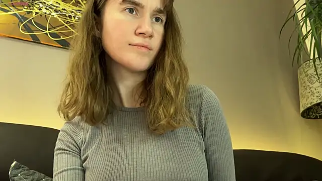 velina   online show from November 6, 2025, 6:09 pm