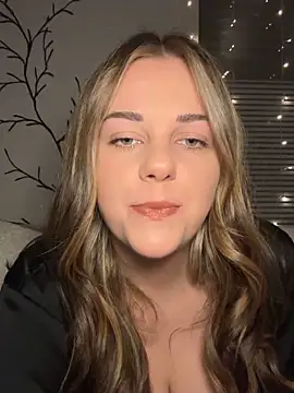 Snapshot of ItsLxsa chatting on September 28, 2025, 8:58 pm ItsLxsa online show from September 28, 2025, 8:58 pm