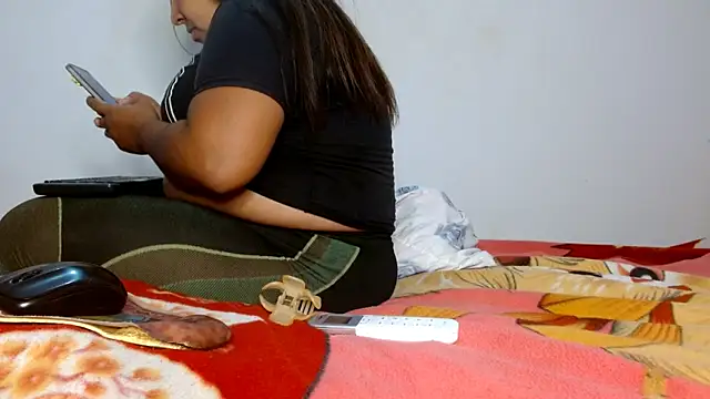 69smallstar online show from November 16, 2025, 6:02 pm