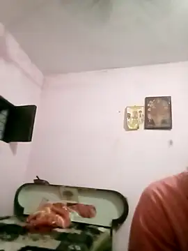 Hot tin74 online show from September 26, 2025, 5:39 pm