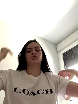 Snapshot of prettylittlefooxy chatting on November 7, 2025, 10:37 am prettylittlefooxy online show from November 7, 2025, 10:37 am