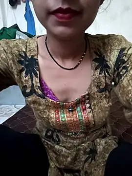 Snapshot of Reeta_cut chatting on October 3, 2025, 12:13 pm Reeta cut online show from October 3, 2025, 12:13 pm
