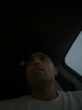 Snapshot of Fine10ne chatting on November 23, 2025, 12:43 am Fine10ne online show from November 23, 2025, 12:43 am