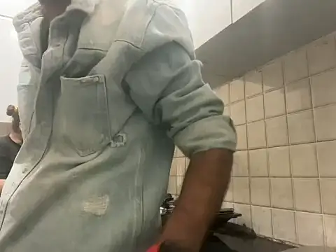 Snapshot of LustyDuoSecrets chatting on November 12, 2025, 9:14 pm LustyDuoSecrets online show from November 12, 2025, 9:14 pm