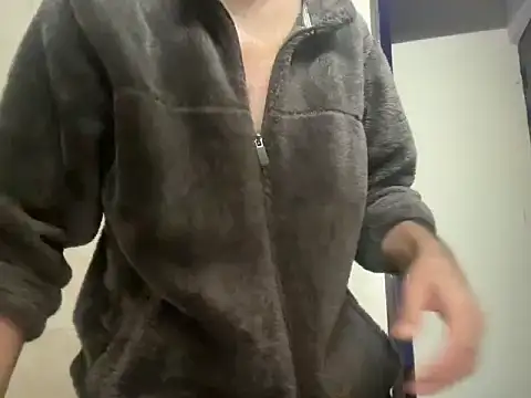 Snapshot of LustyDuoSecrets chatting on December 22, 2025, 5:21 pm LustyDuoSecrets online show from December 22, 2025, 5:21 pm