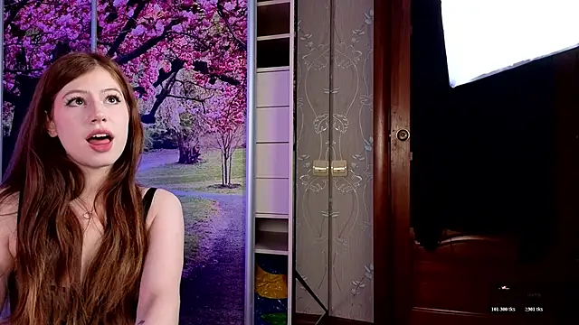 CarolaineMyers online show from May 25, 2026, 4:51 am