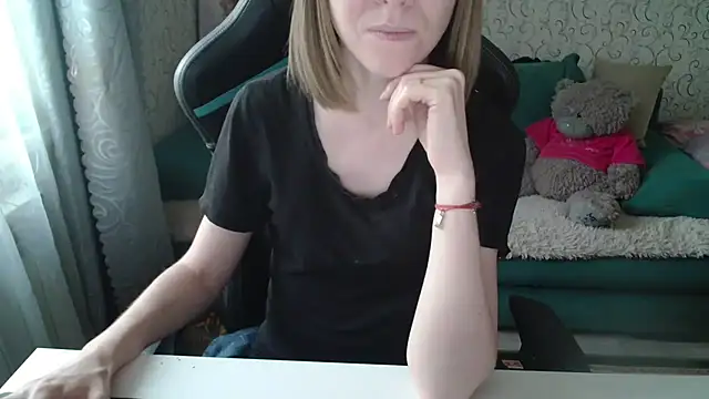Ogonechekkk online show from September 22, 2025, 3:25 pm