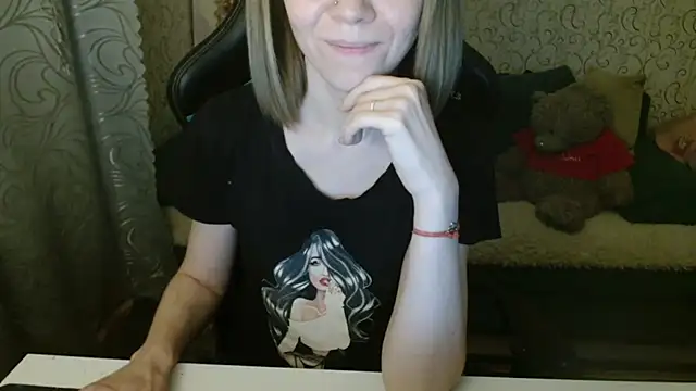 Ogonechekkk online show from September 29, 2025, 4:23 pm
