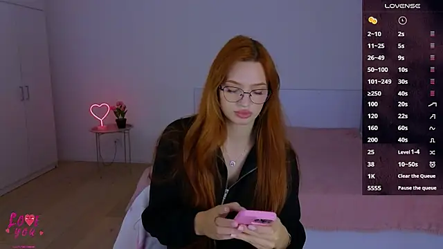 Snapshot of CuteAriel7 chatting on October 15, 2025, 3:23 pm CuteAriel7 online show from October 15, 2025, 3:23 pm