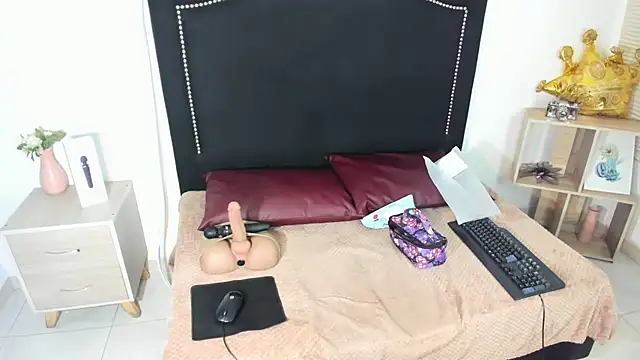 Snapshot of LucianaBlackwell chatting on February 24, 2026, 1:53 pm LucianaBlackwell online show from February 24, 2026, 1:53 pm