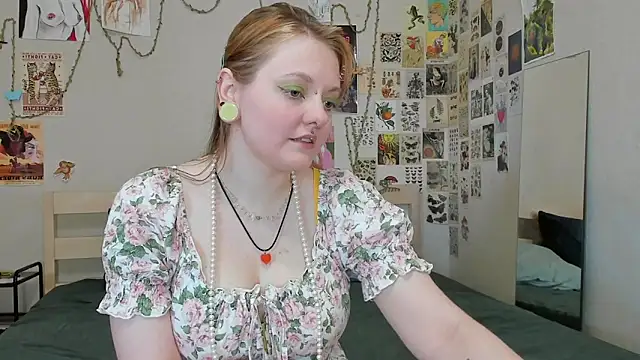 WonderConnie1 online show from June 30, 2026, 9:32 am