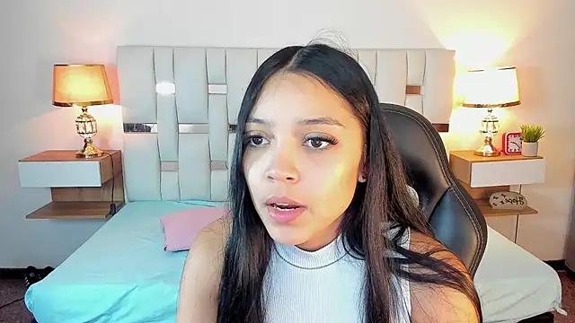 Snapshot of iamCharlotte19 chatting on July 9, 2026, 7:40 pm iamCharlotte19 online show from July 9, 2026, 7:40 pm