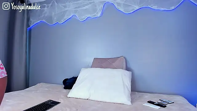 AlinaSweett  online show from October 28, 2025, 2:20 pm