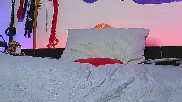 Snapshot of MeganBrown4 chatting on September 22, 2025, 5:48 pm MeganBrown4 online show from September 22, 2025, 5:48 pm