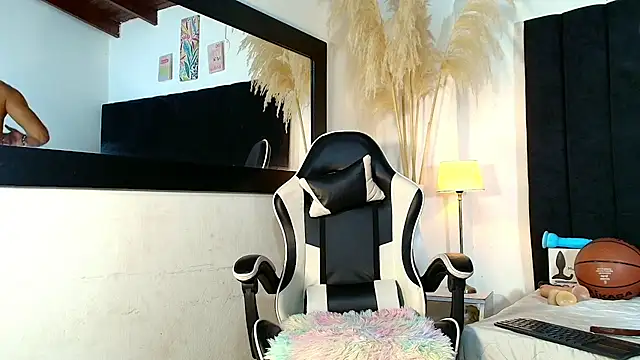 MaicolParker  online show from June 20, 2026, 12:30 pm