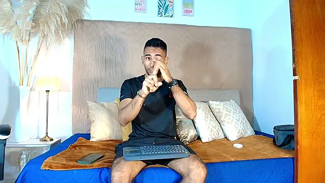 MaicolParker  online show from July 27, 2026, 12:12 pm