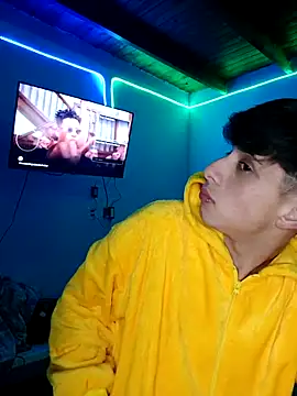 Snapshot of matiatr1112 chatting on September 10, 2025, 8:03 am matiatr1112 online show from September 10, 2025, 8:03 am