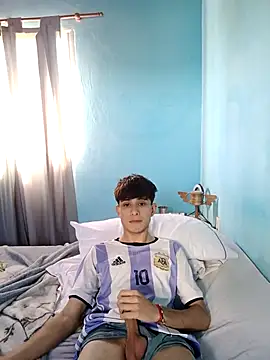 Snapshot of matiatr1112 chatting on November 5, 2025, 5:24 pm matiatr1112 online show from November 5, 2025, 5:24 pm