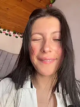 Mia salinass online show from December 22, 2025, 6:27 pm