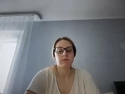 NikexPretty online show from September 24, 2025, 9:01 am