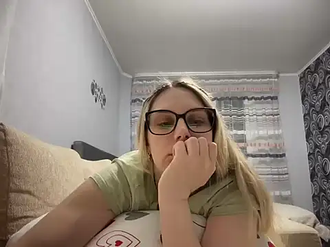 NikexPretty online show from March 19, 2026, 9:08 pm